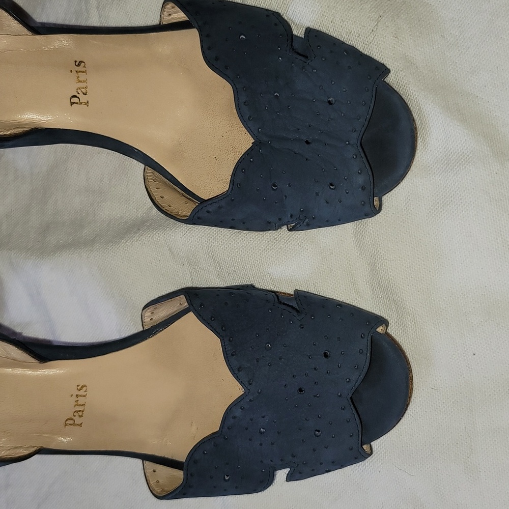 Christian Louboutin Vintage Blue Suede Heel. Size 37.5 HEADED TO LAY FOR AUCTION - Picture 5 of 9